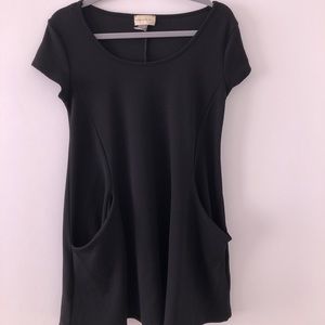 Black dress with pockets